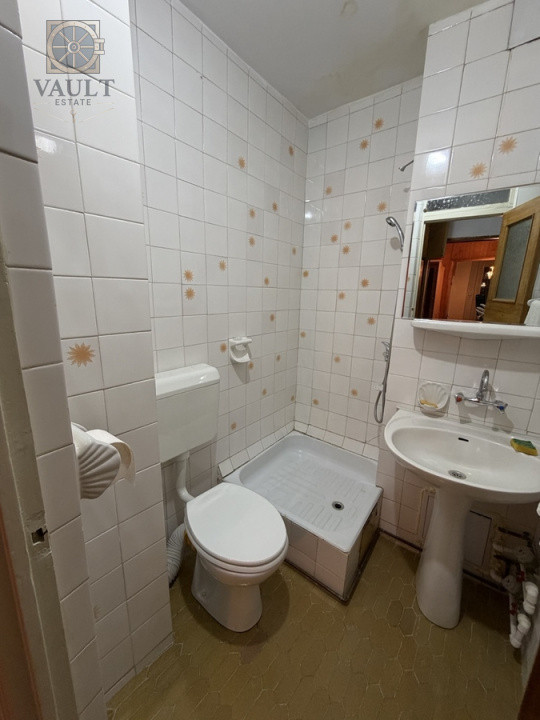 APARTAMENT 4 CAMERE - ETAJ INTERMEDIAR 4/8 - CRANGASI
