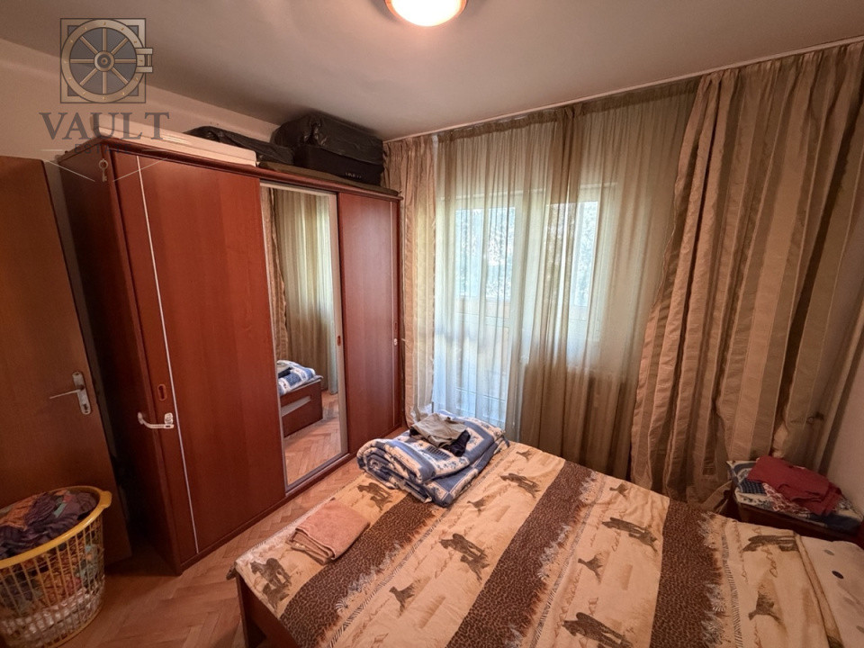 APARTAMENT 4 CAMERE - ETAJ INTERMEDIAR 4/8 - CRANGASI