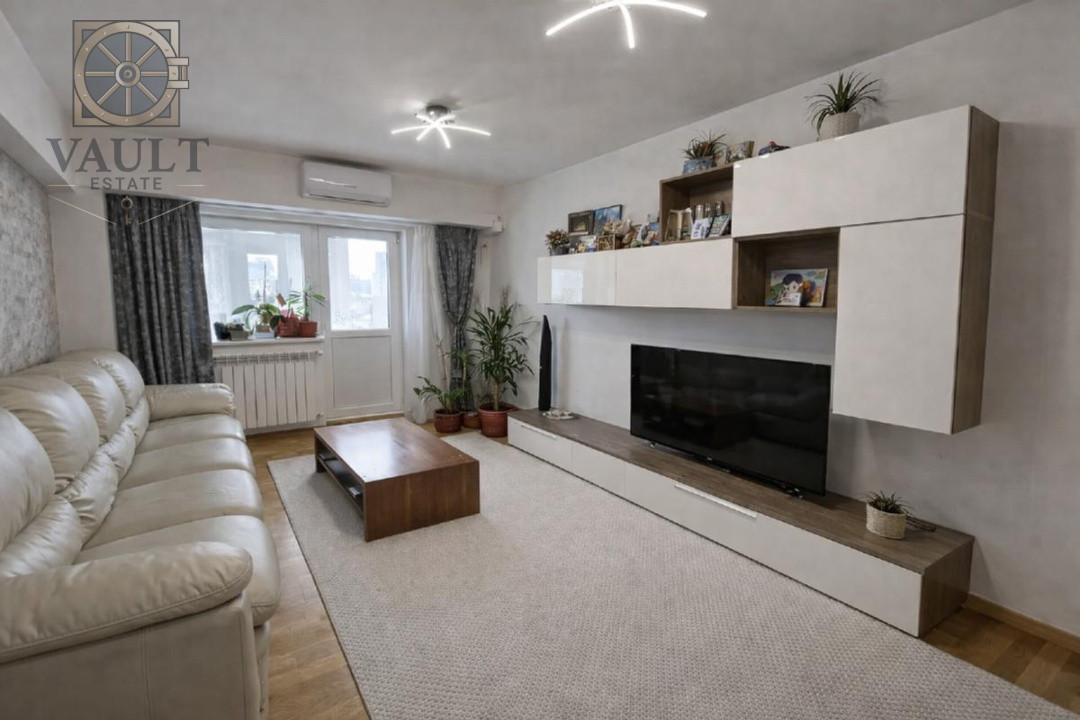 Apartament 3 camere - DECOMANDAT- PIATA Alba Iulia 