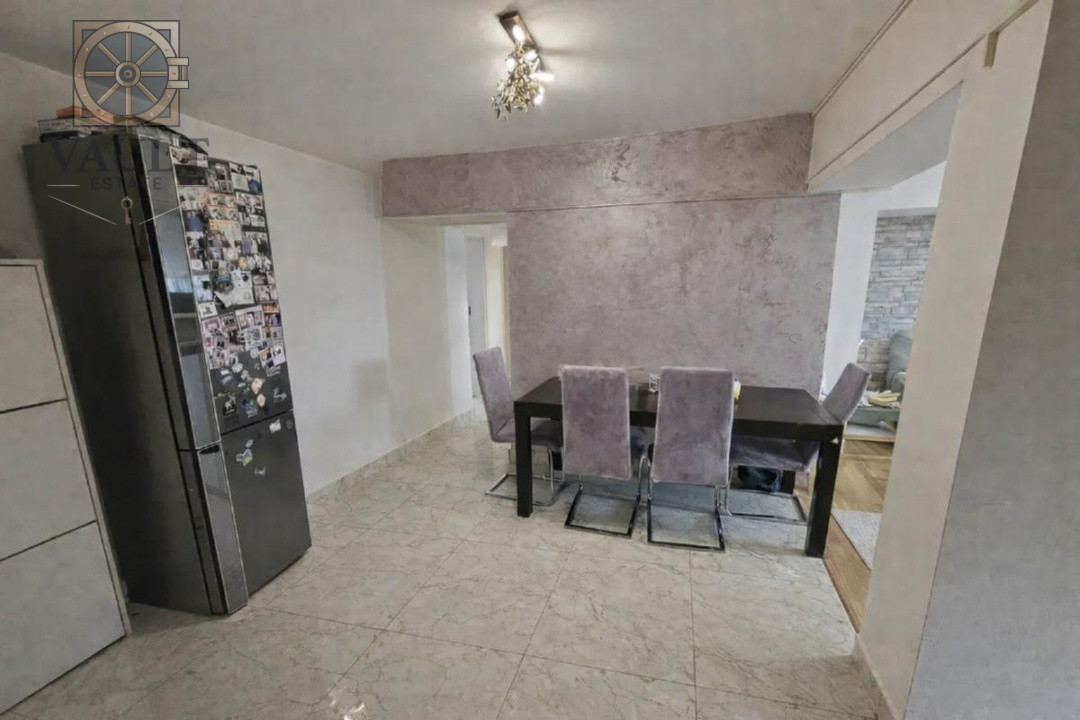 Apartament 3 camere - DECOMANDAT- PIATA Alba Iulia 