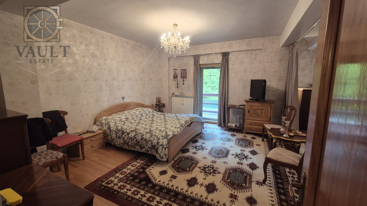 Vila - SINAIA - 4000MP TEREN - Langa Izvorul Dorului