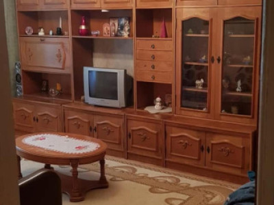 APARTAMENT 3 CAMERE-2 BAI-REABILITAT-BOXA-DECOMANDAT-RAHOVA-BARCA