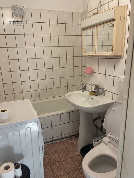 Apartament 3 camere - ETAJ 1 - zona PIATA VICTORIEI