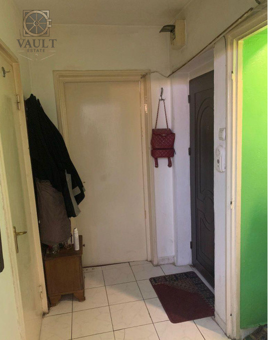 Apartament 3 camere -60.96mp -4 minute metrou Costin Giorgian 