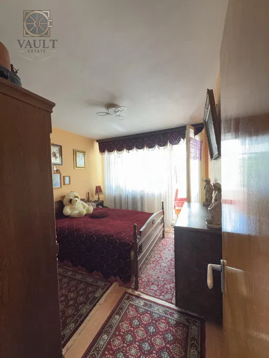 Apartament 3 camere - BLOC ANVELOPAT - zona DRISTOR