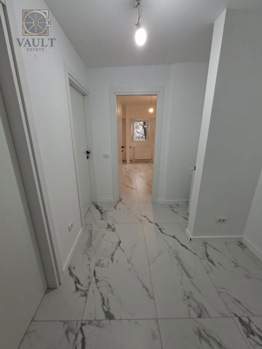 Garsoniera - ETAJ 1 - zona APARATORII PATRIEI 