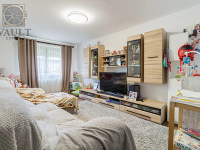 Apartament 3 camere - DECOMANDAT - zona RAHOVA