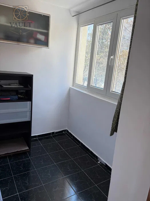 Apartament 4 camere - 1983 - zona Dristor
