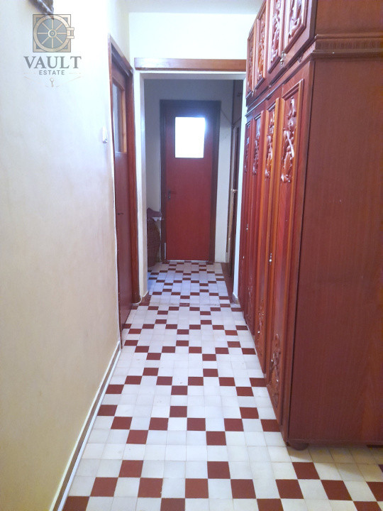 Apartament 4 camere  -Garaj de 17 ,25 mp-  5 minute metrou Romancierilor