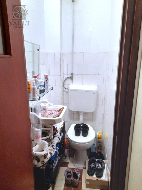 Apartament 4 camere  -Garaj de 17 ,25 mp-  5 minute metrou Romancierilor