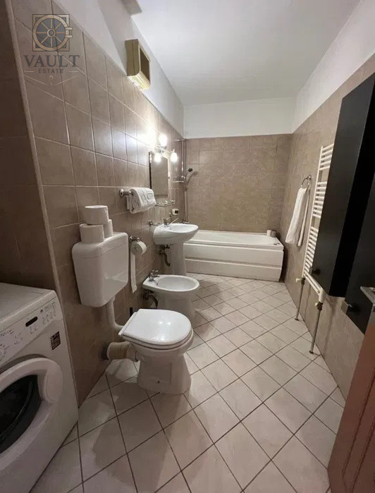 Apartament 2 camere - 2012 - zona Decebal