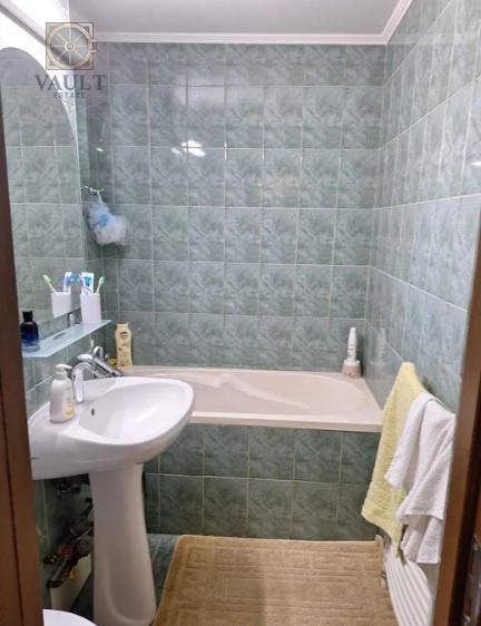 Apartament 3 camere -  8 minute metrou Nicolae Grigorescu 