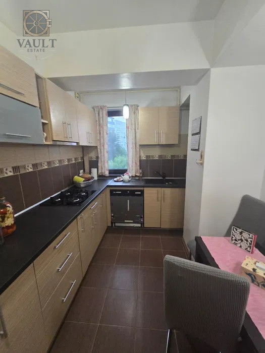 Apartament 2 camere - 2011 - Fizicienilor 