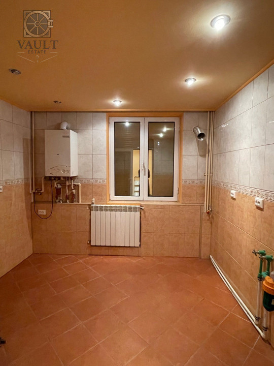 Apartament 3 camere - zona 1 Decembrie 1918