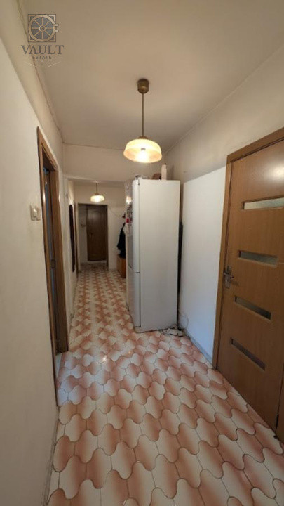 Apartament 4 camere la 6 minute de Metrou Constantin Brancoveanu 