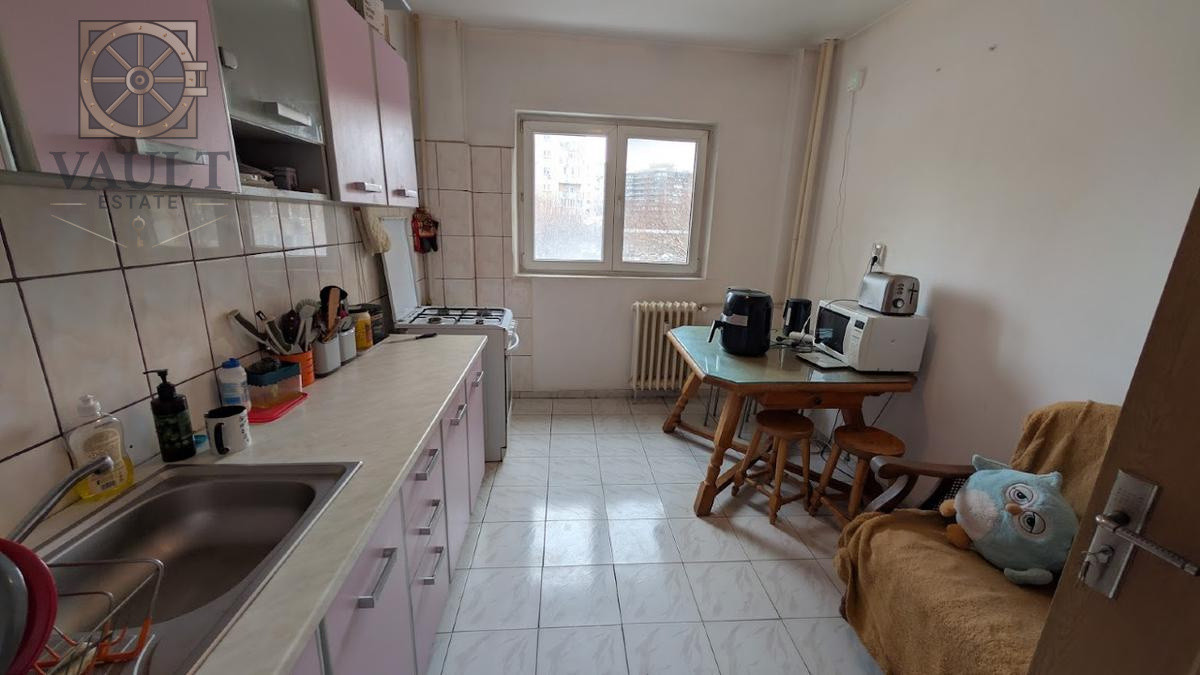 Apartament 4 camere la 6 minute de Metrou Constantin Brancoveanu 