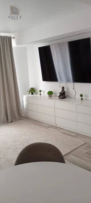 Apartament 3 camere - TERASA 40 MP - zona METALURGIEI 