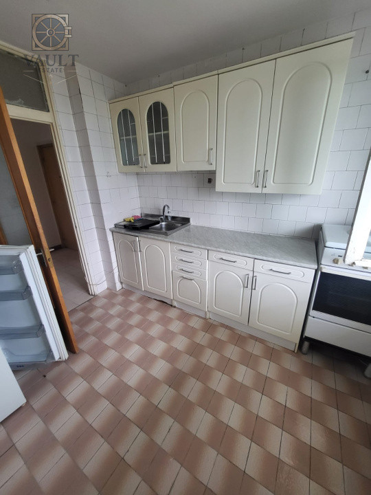 APARTAMENT 3 CAMERE-DECOMANDAT-TRAFIC GREU-ELECTROMAGNETICA-TUTUNARI 