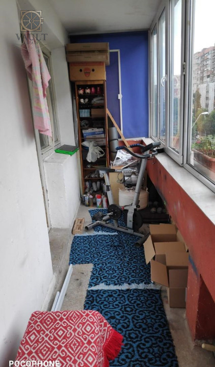 Apartament 4 camere - 3 balcoane - Rahova, Teius