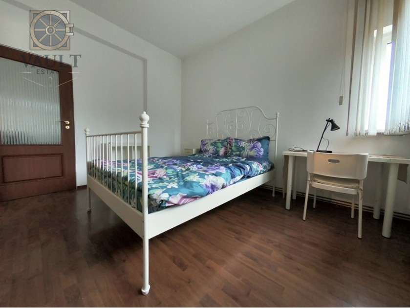 Apartament 2 camere - centrala proprie + boxa  - zona Mosilor - Risc Seismic 1 