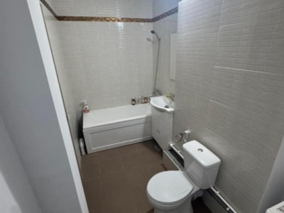 Apartament 2 camere-DECOMANDAT -RENOVAT-4 minute de Metrou 1 DECEMBRIE