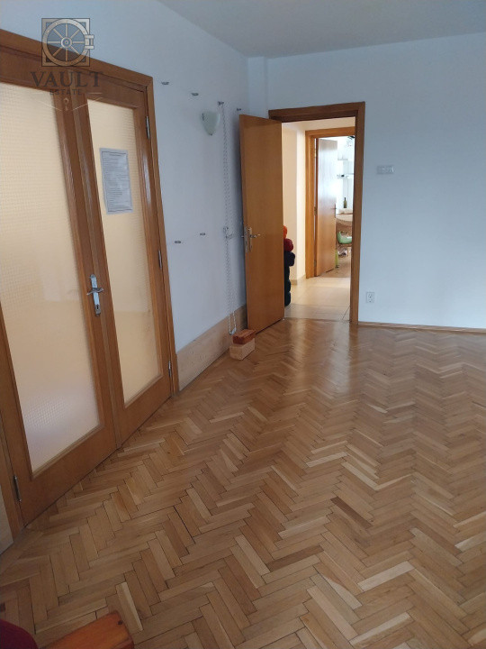 Apartament 4 camere - 5 minute metrou Piata Muncii