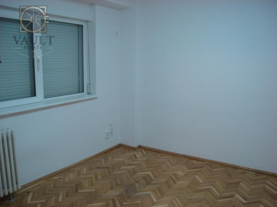 Apartament 4 camere - 5 minute metrou Piata Muncii