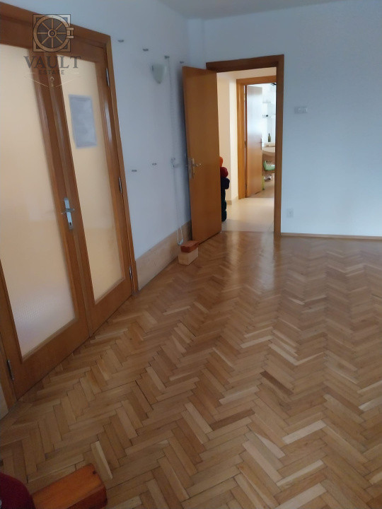 Apartament 4 camere - 5 minute metrou Piata Muncii
