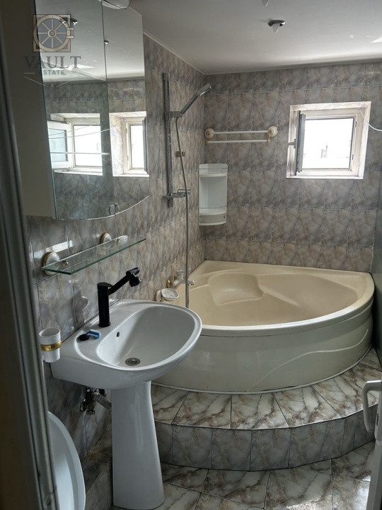 APARTAMENT 4 CAMERE-SEBASTIAN-PARC-DECOMANDAT-2 BAI-2 BALCOANE