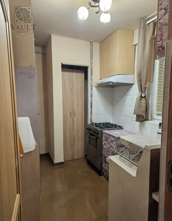 Apartament 2 camere - CENTRALA PROPRIE - zona EROII REVOLUTIEI 