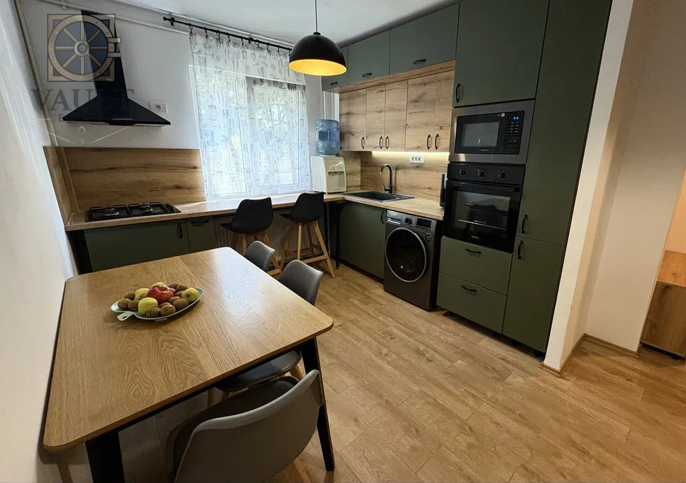 Apartament 3 camere - CENTRALA PROPRIE - zona ALEXANDRU OBREGIA 