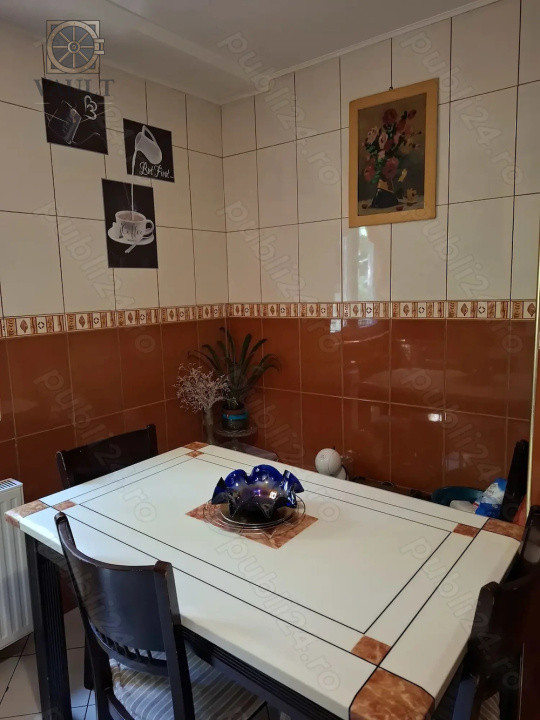 Apartament 3 camere - PARTER INALT - zona RESITA 