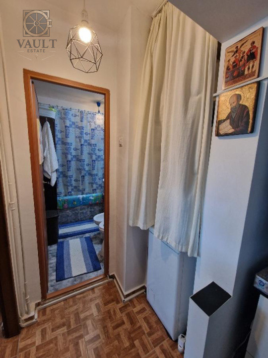 Apartament 4 camere - BLOC ANVELOPAT - zona BRANCOVEANU 