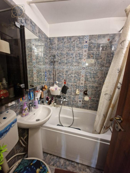 Apartament 4 camere - BLOC ANVELOPAT - zona BRANCOVEANU 
