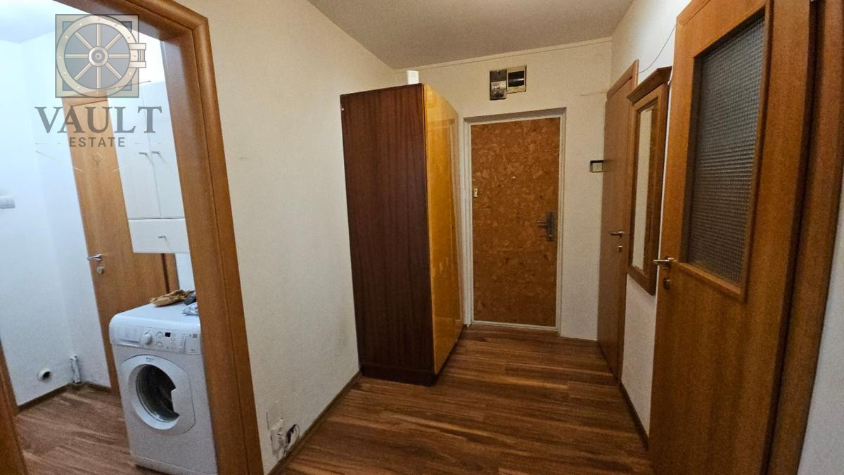 Apartament 3 camere - CENTRALA PROPRIE - zona BRANCOVEANU /HUEDIN