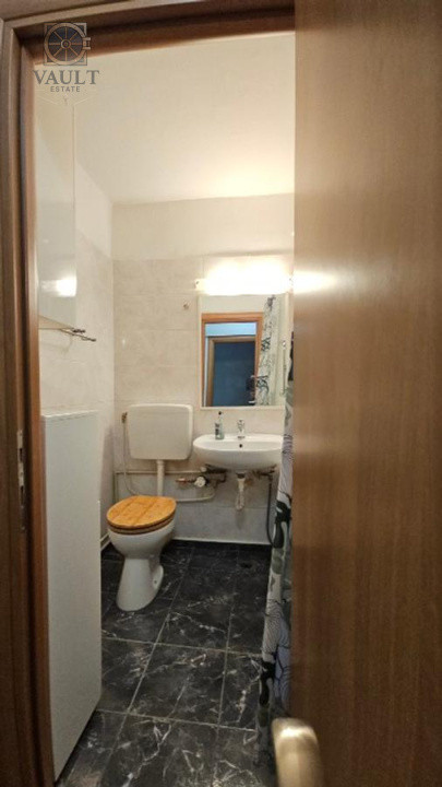 Apartament 3 camere - CENTRALA PROPRIE - zona BRANCOVEANU /HUEDIN