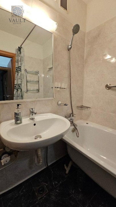 Apartament 3 camere - CENTRALA PROPRIE - zona BRANCOVEANU /HUEDIN