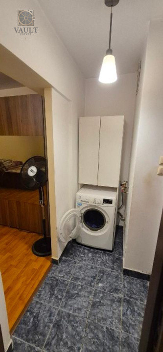 Apartament 3 camere - bloc 1984 - Titan