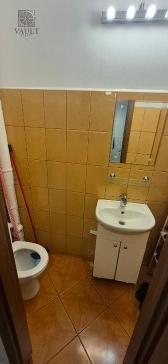 Apartament 3 camere - bloc 1984 - Titan