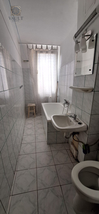 Garsoniera - ETAJ 1 - zona BRANCOVEANU 