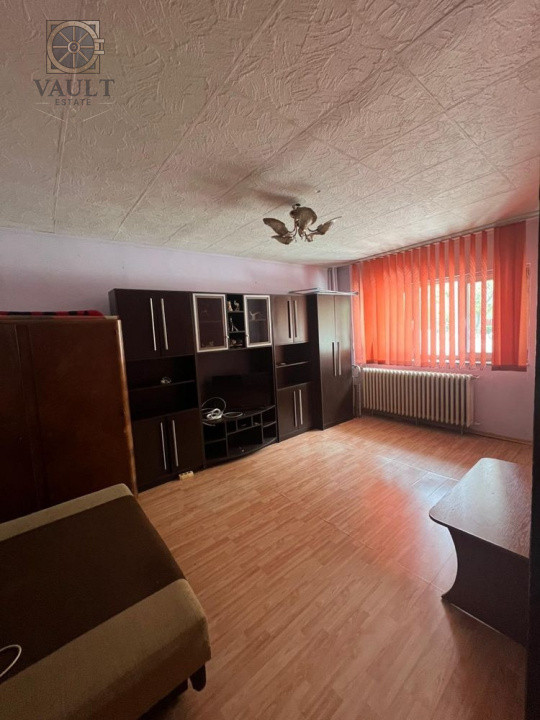 2  Camere - DECOMANDAT - An 1982 - mobilat/utilat - Mega Mall Chisinau
