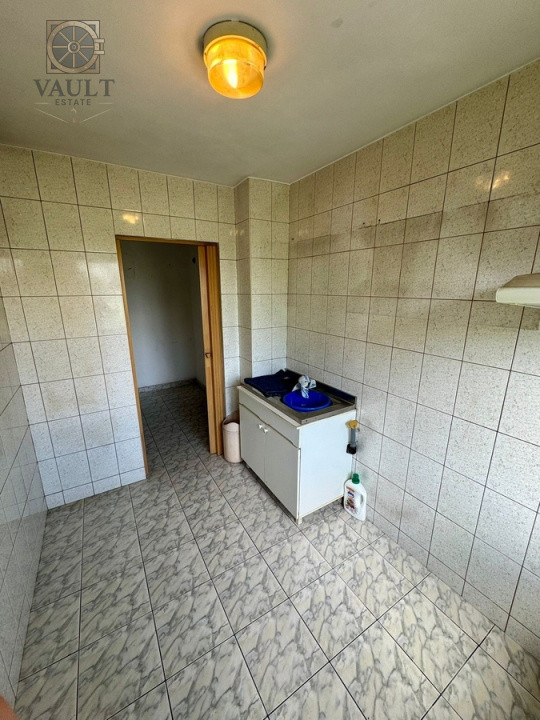 Apartament 3 camere - BLOC ANVELOPAT - zona ALEXANDRU OBREGIA 