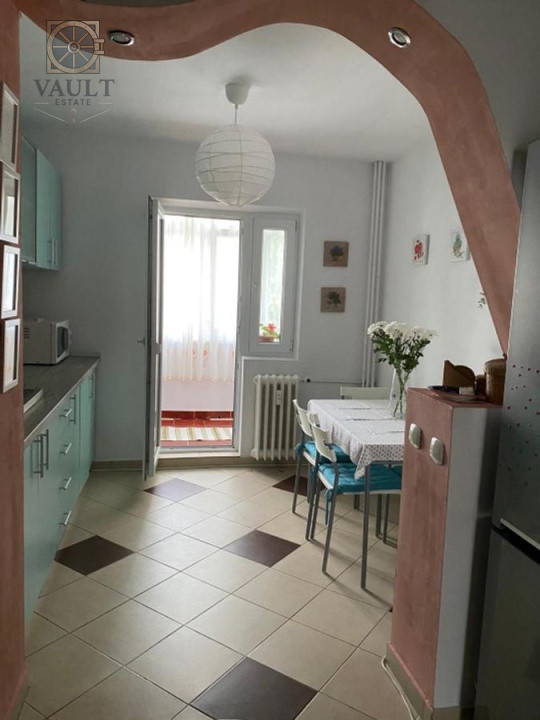 Apartament 2 camere - DECOMANDAT - zona APARATORII PATRIEI