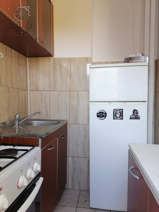 2 camere - DECOMANDAT - etaj 1 - Liceul Lucian Blaga - Pantelimon