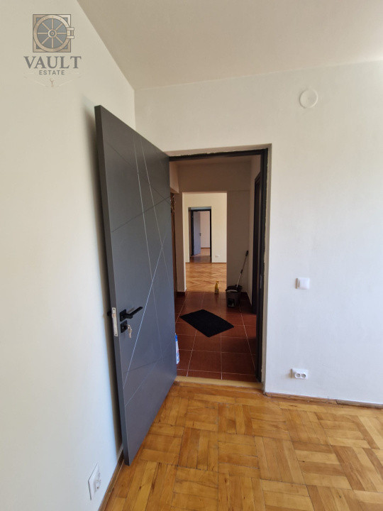 Apartament 3 camere - Piata Minis - metrou Costin Georgian