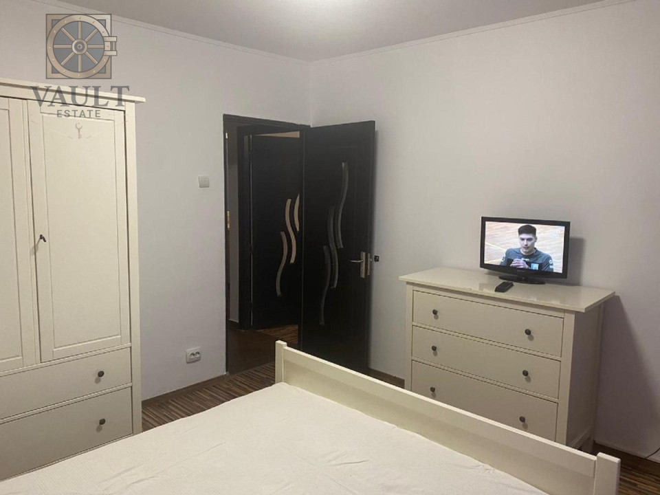 2 CAMERE - DECOMANDAT - zona EROII REVOLUTIEI 