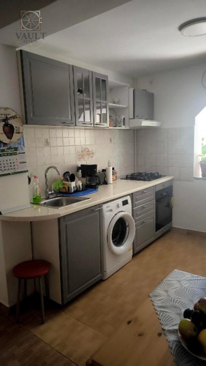 2 CAMERE  - DECOMANDAT - ETAJ 1 - zona BRANCOVEANU 