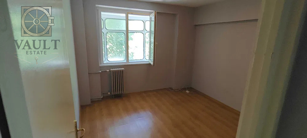 Apartament 3 camere - DECOMANDAT - zona TINERETULUI 