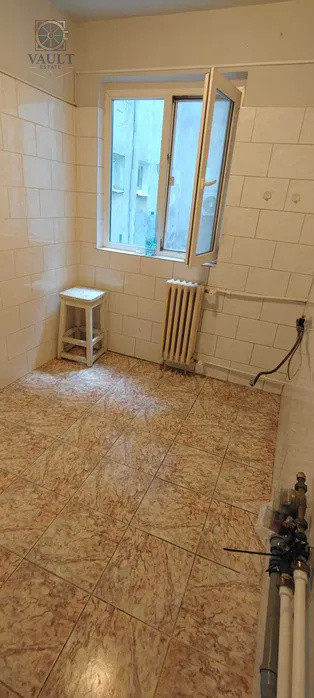 Apartament 3 camere - DECOMANDAT - zona TINERETULUI 