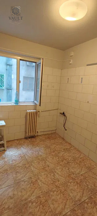 Apartament 3 camere - DECOMANDAT - zona TINERETULUI 